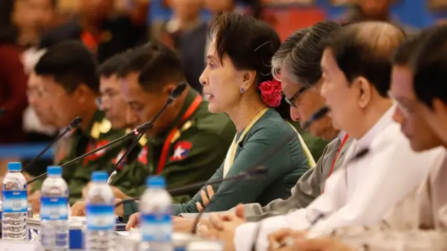 ဒေါ်အောင်ဆန်းစုကြည်