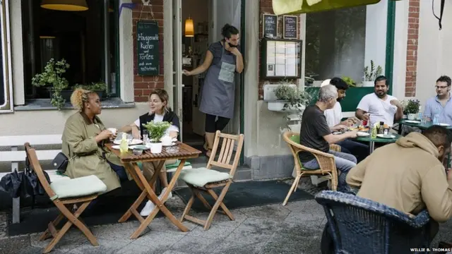 कॉफी हाउस