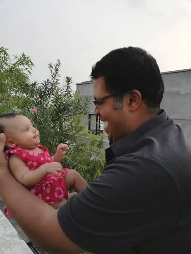 বাবা ও মেয়ে