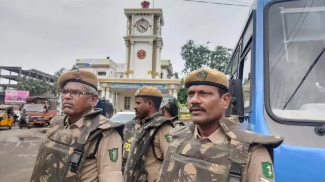 పోలీస్ గస్తీ