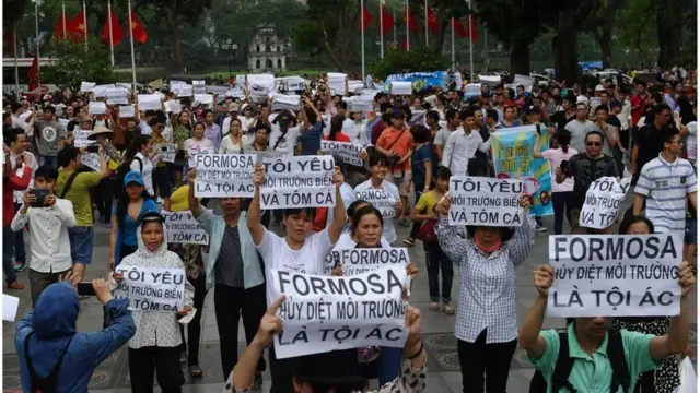 biểu tình