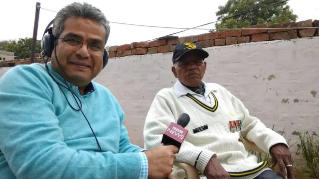 ऑनरेरी कैप्टेन सूबेदार राम चंद्र यादव के रेवाड़ी स्थित घर पर बीबीसी संवाददाता रेहान फ़ज़ल