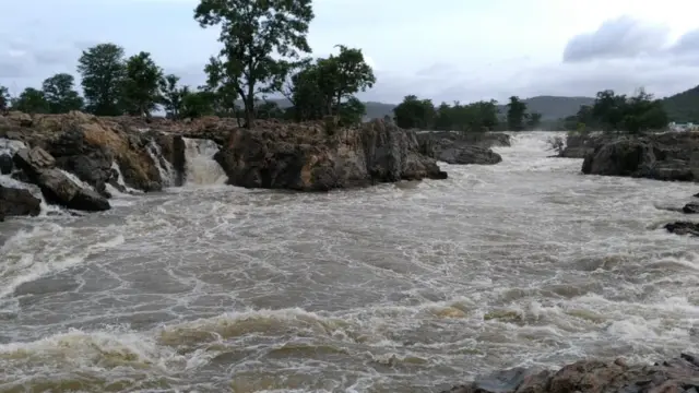 தண்ணீர்