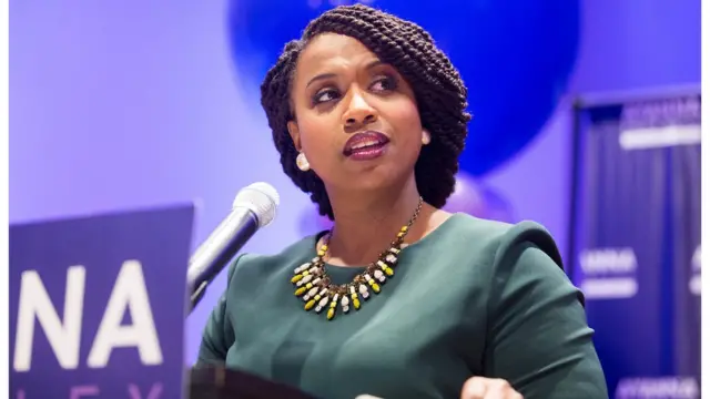 అయానా ప్రెస్లే