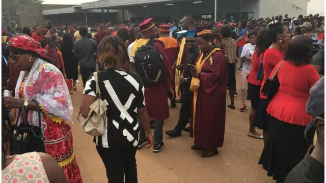Teachers comot give last respect to dia colleague wey student kill