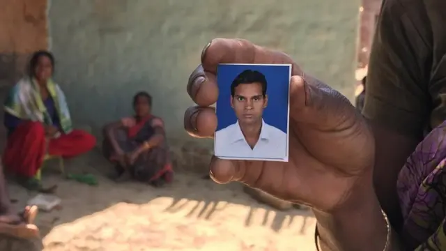 बजरंग उरांव ने इसलिए खुदकुशी की, क्योंकि उनकी पत्नी चुमानी ने उन्हें शराब पीने से मना किया था