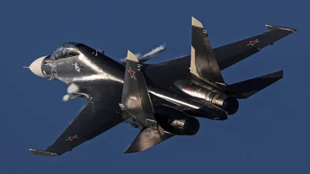 Истребитель Су-30