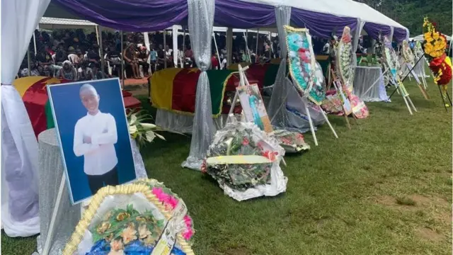 Burial of pikin wey die for Kumba