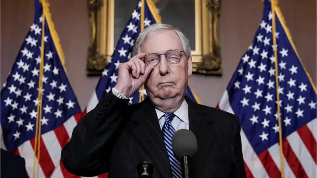 El líder de la mayoría republicana en el Senado, Mitch McConnell,