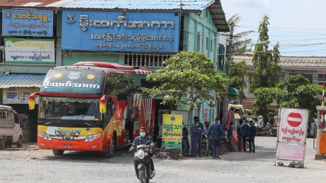 မန္တလေးတိုင်းအတွင်း ဝင်၊ထွက် သွားလာနေတဲ့ခရီးသည်တင်ယာဉ်လိုင်းအားလုံးကို စက်တင်ဘာလ(၁၁) ရက်နေ့မှ စကာ ယာယီ ရပ်ဆိုင်း