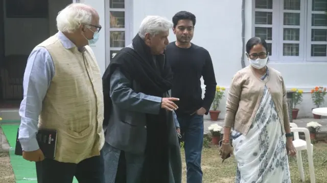 जावेद अख़्तर के साथ ममता बनर्जी