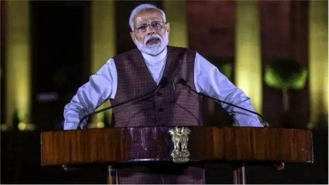 नरेंद्र मोदी