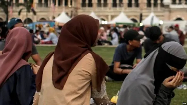 Malaysia, women, symbolic image