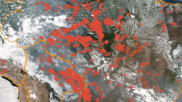 Карта очагов возгорания в Бразилии