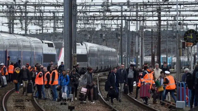 "Кытай-Кыргызстан-Өзбекстан" темир жолун курууда бир нече вариант сунушталган