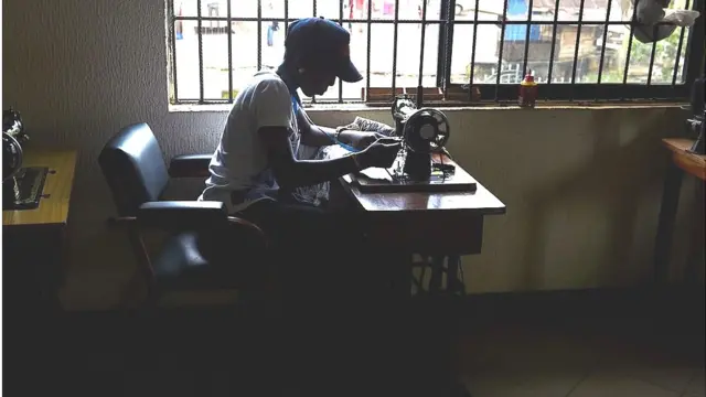 Aworan obinrin to n ransọ