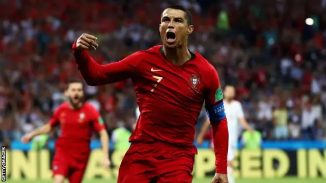 Cristiano Ronaldo célèbre un but