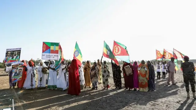 ኣብ ስነ-ስረዓት ምኽፋት ዶብ ኦምሓጀር-ሰቲት ሑመራ ዝተሳተፈ ህዝቢ