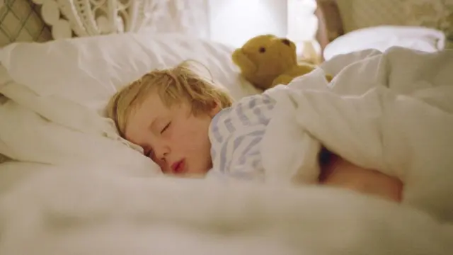 كيف تستغرق في النوم في عدد ساعات أقل؟