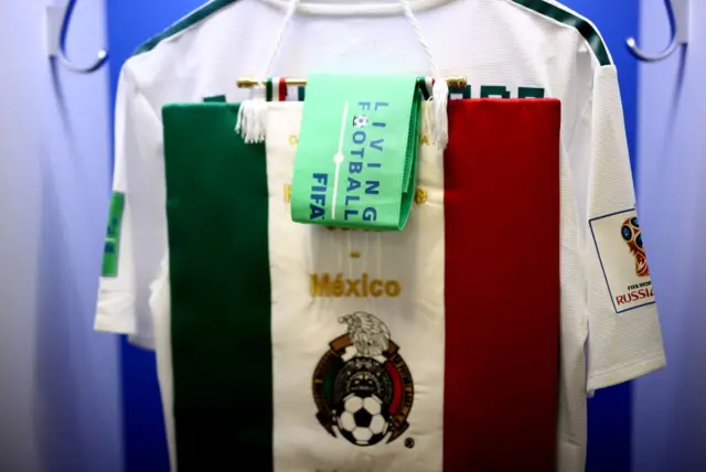 México saldrá a la cancha de blanco.