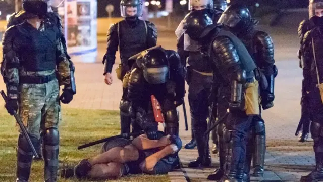 Belarus'ta Lukaşenko'nun seçimleri kazandığı açıklandı, protestolarda 3 bin kişi gözaltına alındı