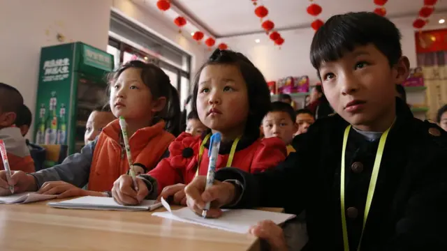 過去的研究評估了母語人士在語法方面的能力,而對一般的語言學習者來說,語法可能並非總是相關。