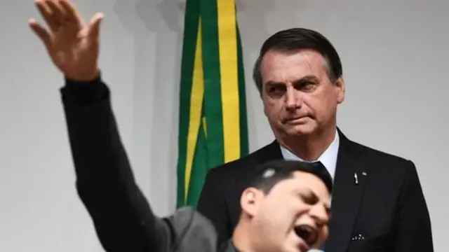 Baada ya kukosolewa katika vita vyake dhidi ya corona, rais wa Brazil jair Bolsonaro aliungwa mkono na viongozi wa kanisa la Waevanjelisti