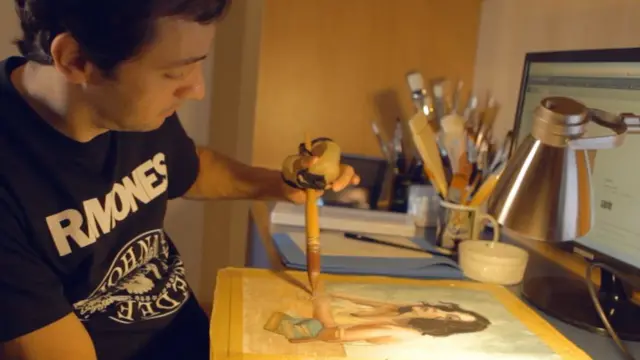 Ronaldo Serafim pintando