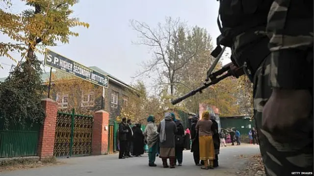 2016 ਦੇ ਨਵੰਬਰ ਵਿੱਚ ਵੀ ਕਸ਼ਮੀਰ ਬੰਦ ਦੌਰਾਨ 12ਵੀ ਦੀਆਂ ਪ੍ਰੀਖਿਆ ਹੋਈਆਂ ਸਨ