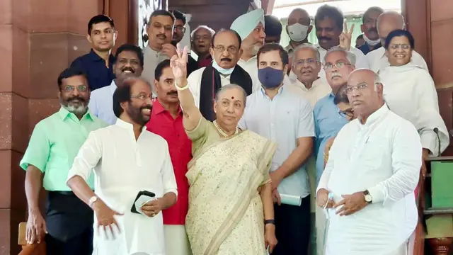 विपक्षी पार्टियों के नेताओं संग मार्गरेट अल्वा