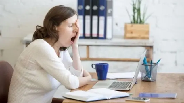 सोती हुई लड़की