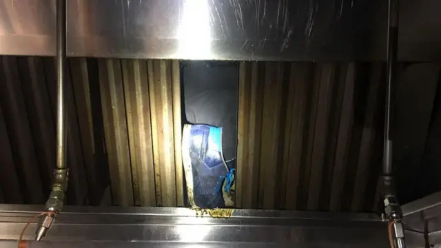 하루만 더 갇혀 있었으면 남성의 목숨이 위험할 수 있었다고 했다