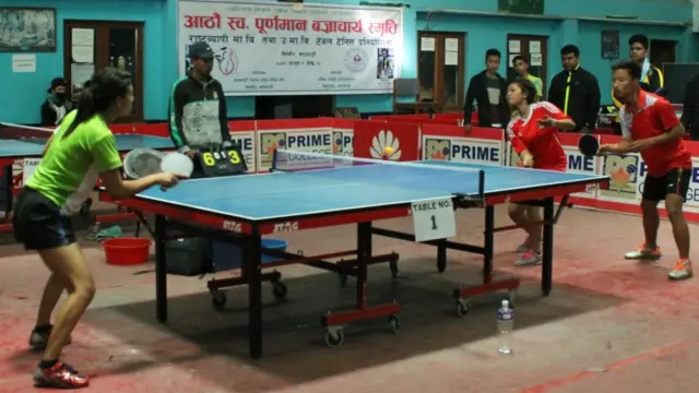 टेबुल टेनिस