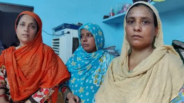 নিজের ছেলে এবং স্বামীকে নিয়ে চিন্তিত মুন্নি বেগম। বিবিসিকে তিনি বলছেন, দুজনকেই পিটিয়েছে পুলিশ