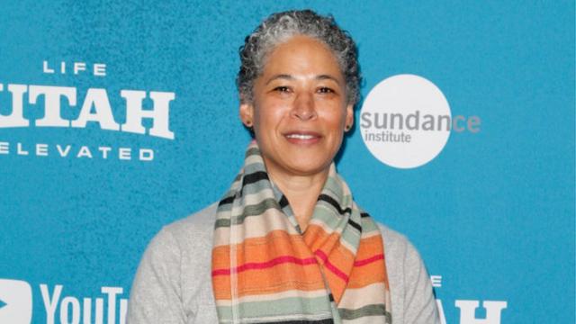 Rebecca Walkeraposta vermelho ou preto2019