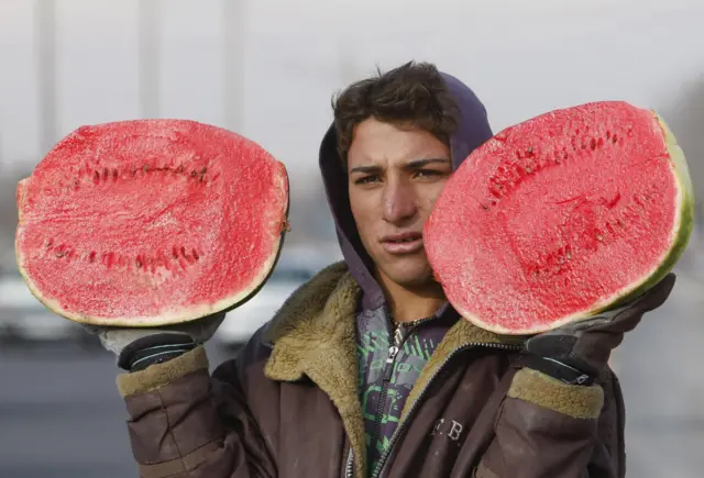 قیمت هندوانه در آبان ماه امسال در مقایسه با سال پیش بیش از ۸۵ درصد افزایش داشته است