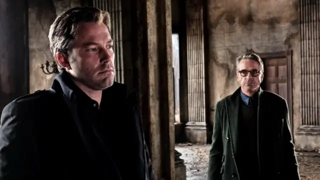 Ben Aflek i Džeremi Ajrons