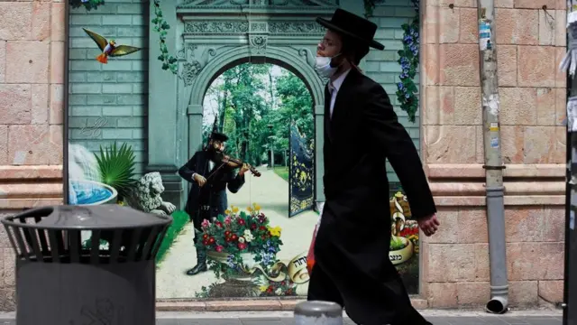 یهودیان ارتدکس اسرائیل بیش از دیگر گروهها از ویروس کرونا ضربه خوردهاند