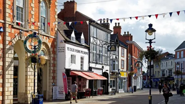 梅尔顿莫布雷镇