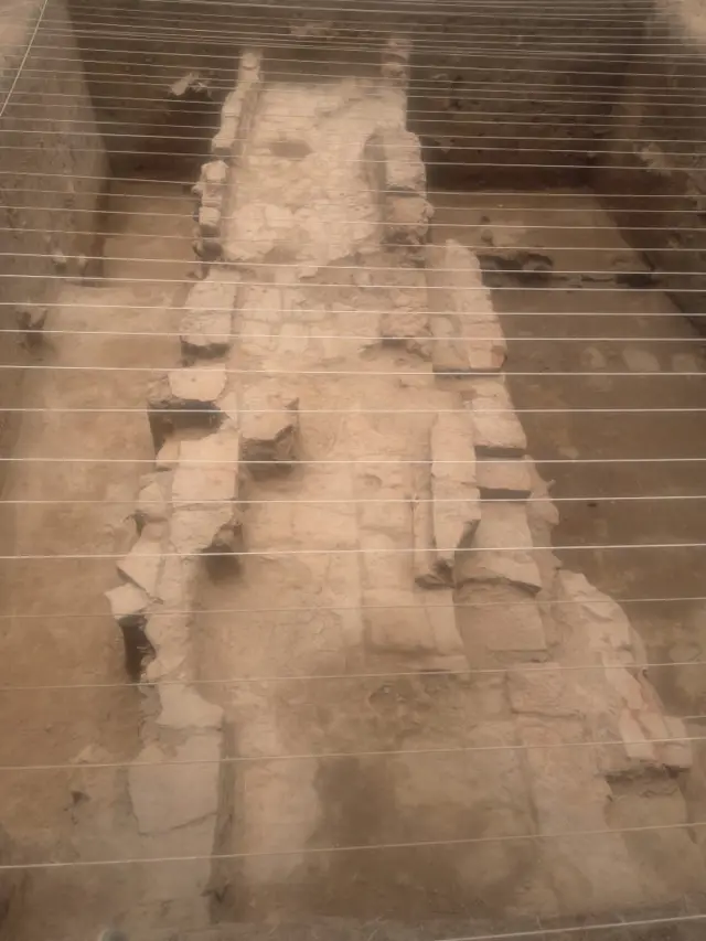 கீழடி ஐந்தாம் கட்ட ஆய்வில் கிடைத்த வடிகால் அமைப்பு