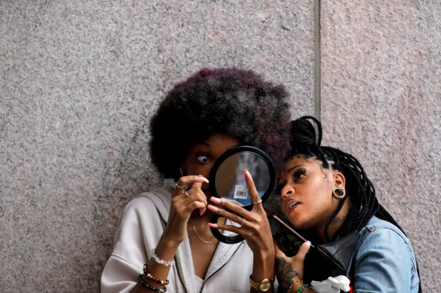 Модель за лаштунками Нью-Йоркського тижня моди на Мангеттені