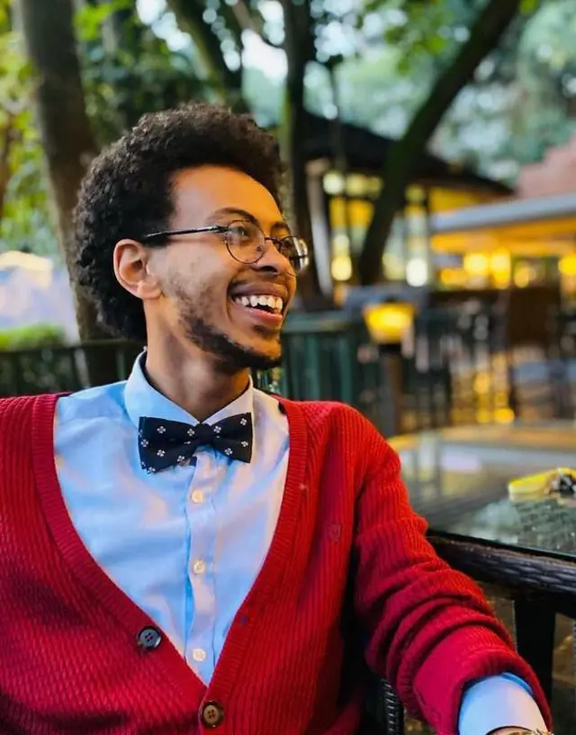 የኔታ የኮዲንግ ትምህርት ቤት መሥራቹ የአዲስ አበባ ዩኒቨርስቲ የኮምፒውተር ሳይንስ ምሩቅ ናታን ዳምጠው።