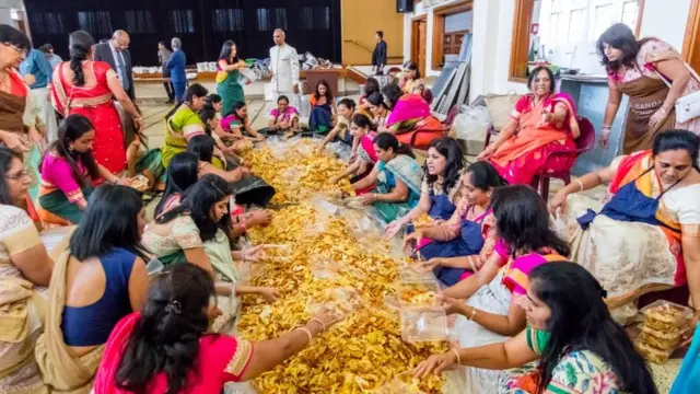 કામ કરતી મહિલાઓ