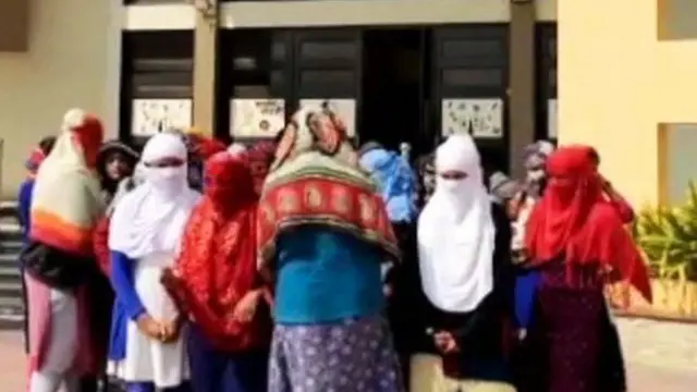 ભૂજની કૉલેજમાં માસિકની ચકાસણીથી વિવાદ ઊભો થયો