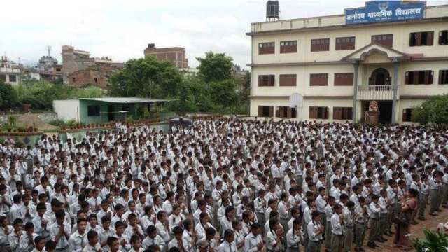 ज्ञानोदय विद्यालयमा विद्यार्थीहरू