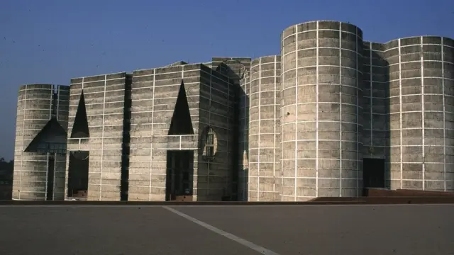জাতীয় সংসদ ভবন, ঢাকা