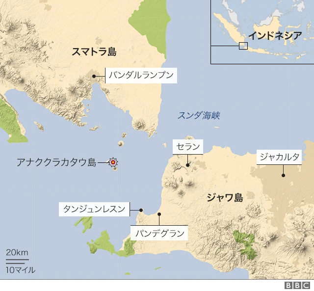 噴火したアナククラカタウ島は、スマトラ島とジャワ島の間にあるスンダ海峡に位置する