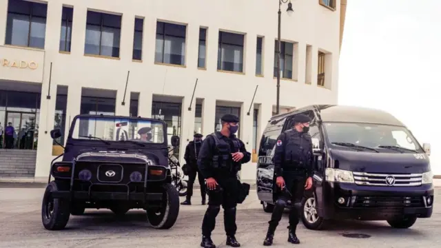 Policías en las calles