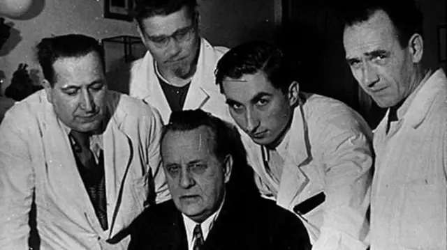 Pernkopf dan para pembuat ilustrasi.