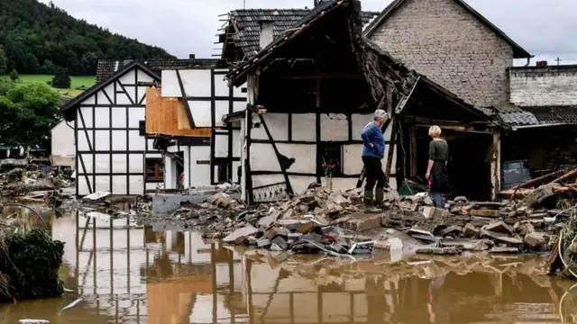 Jiraattonni manneen jalaa diigaman ilaalaa jiru